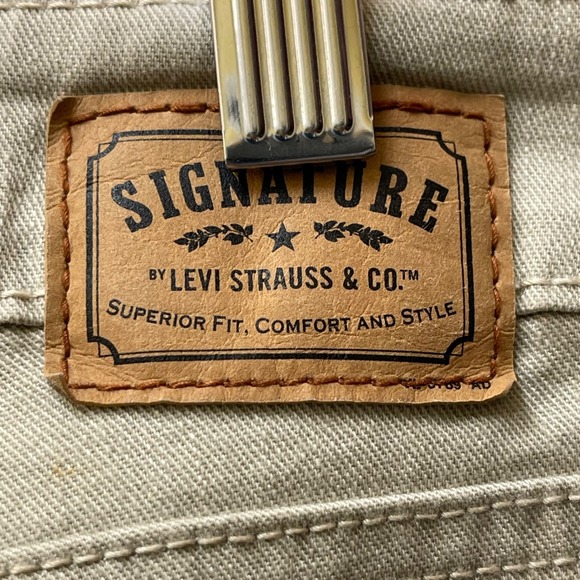 Signature by Levi Strauss Women's 10 Long Low Rise Bootcut Beige Khaki Jeans - Picture 4 of 15